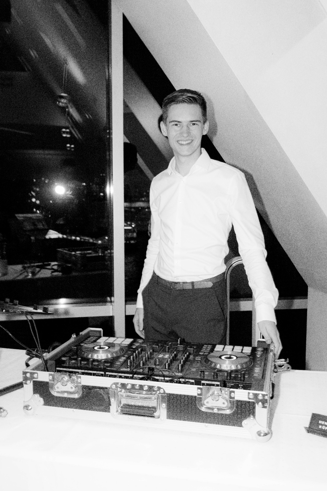 Portrait von DJ Henrik Küper